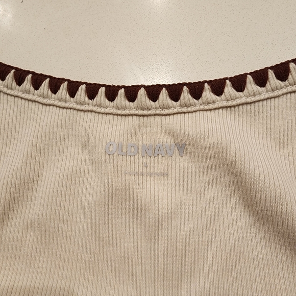 Embroidered Tank Top - Picture 4 of 9